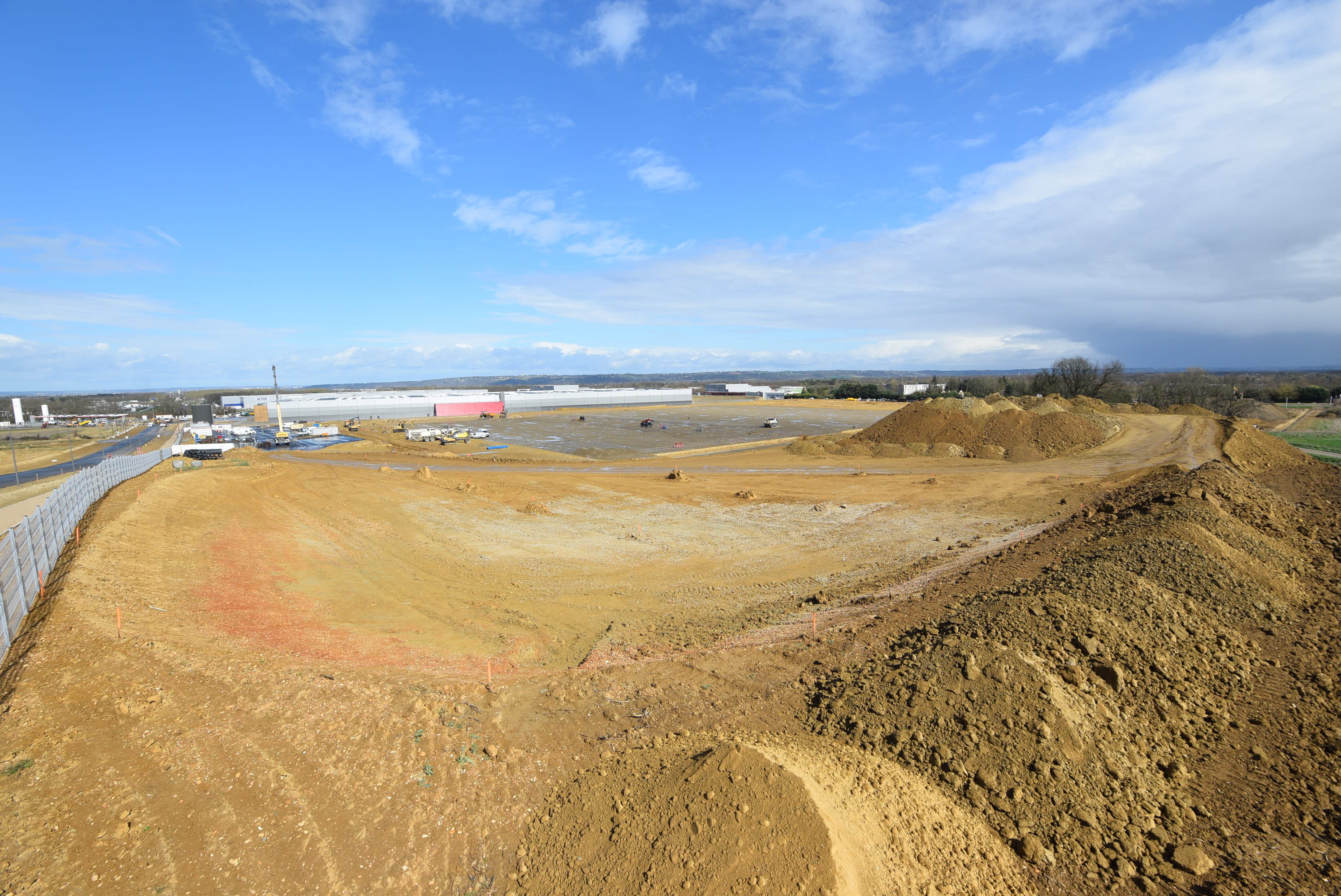 13 mars – Terrassement des premières fondations