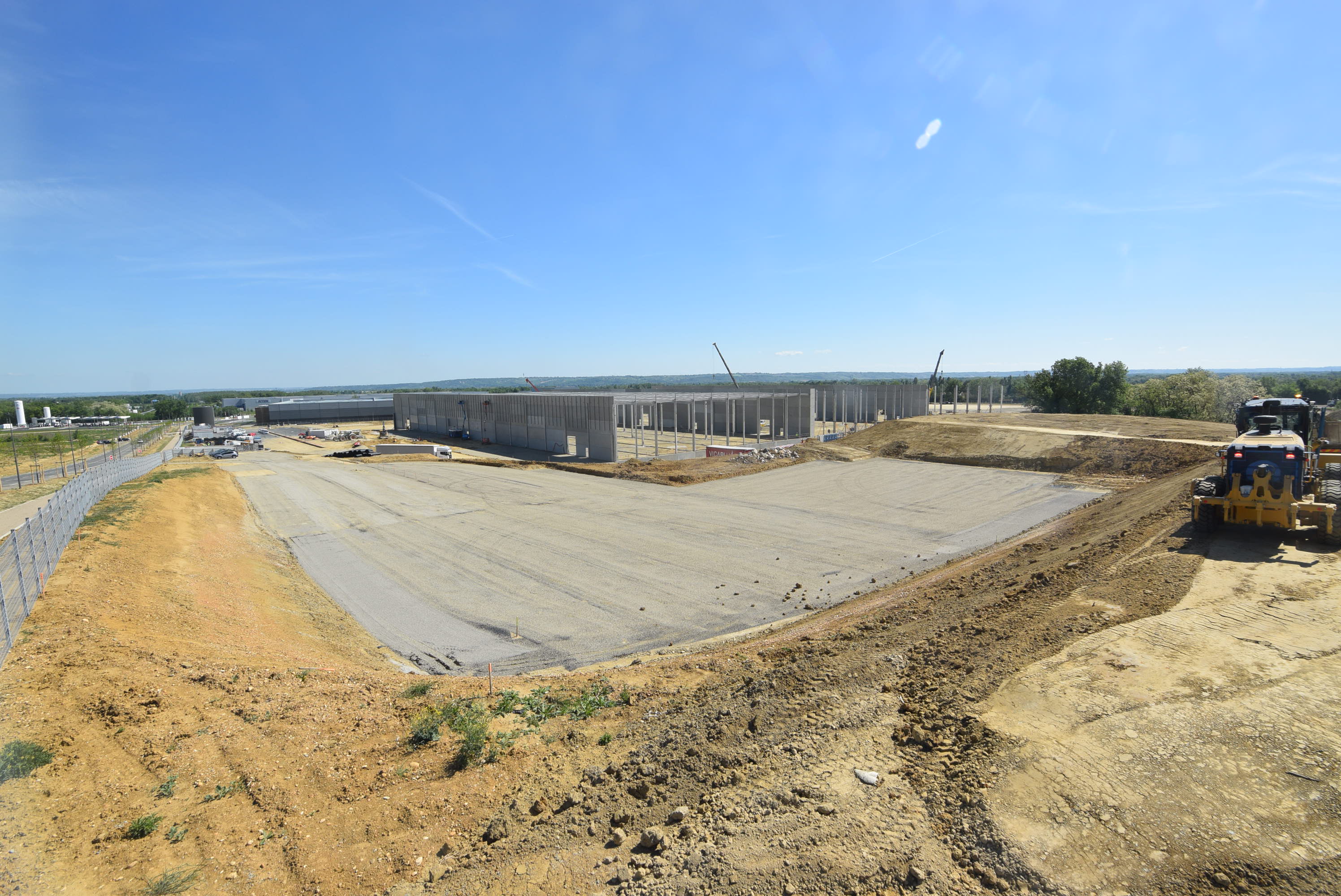 6 mai – Préparation de la pose du bardage sur mur côté Ouest