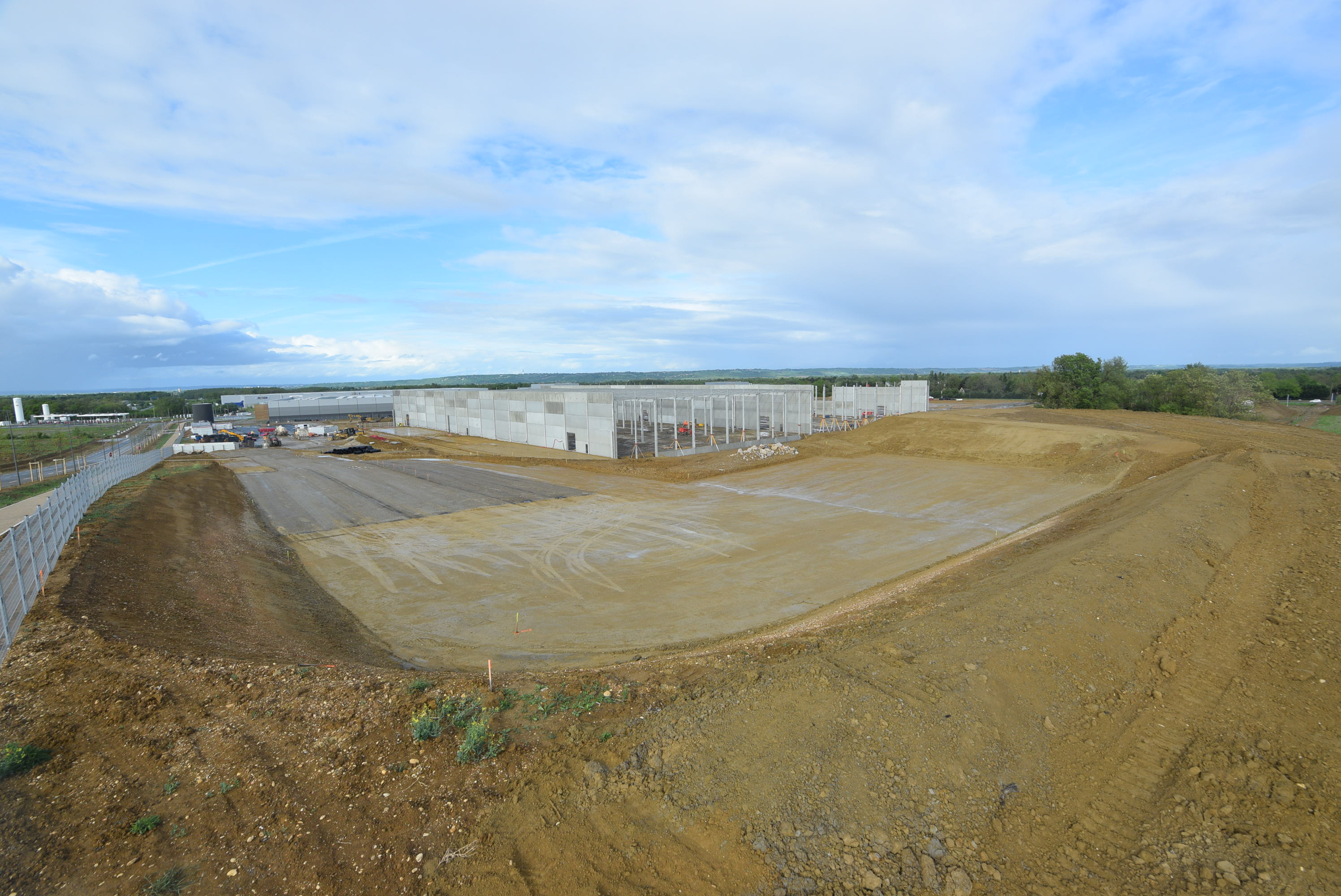 26 avril – Pose des poteaux cellule 2